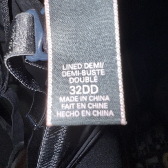 Victoria’s Secret Black Demi Push-Up Bra with Adjustable Straps 32DD Black/Slvr - Picture 5 of 5